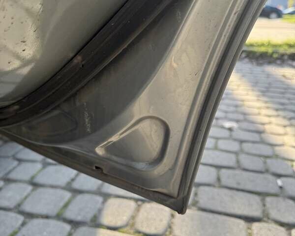 Сірий Ніссан Тііда, об'ємом двигуна 1.6 л та пробігом 196 тис. км за 5800 $, фото 31 на Automoto.ua