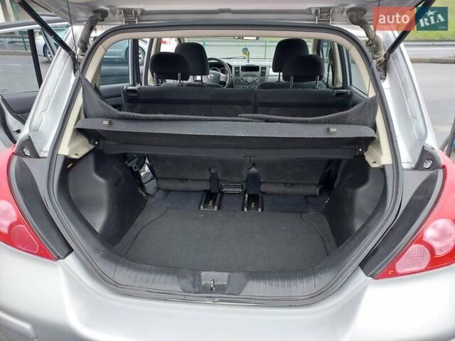 Серый Ниссан Тиида, объемом двигателя 1.6 л и пробегом 195 тыс. км за 7300 $, фото 15 на Automoto.ua