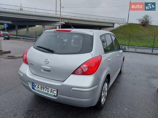 Серый Ниссан Тиида, объемом двигателя 1.6 л и пробегом 195 тыс. км за 7300 $, фото 5 на Automoto.ua
