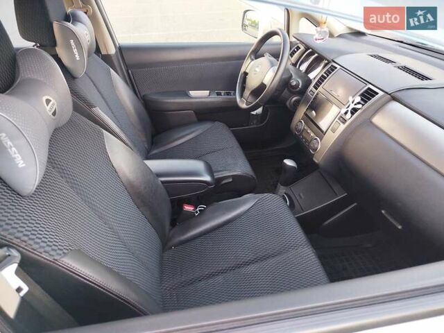 Сірий Ніссан Тііда, об'ємом двигуна 1.5 л та пробігом 81 тис. км за 7777 $, фото 5 на Automoto.ua