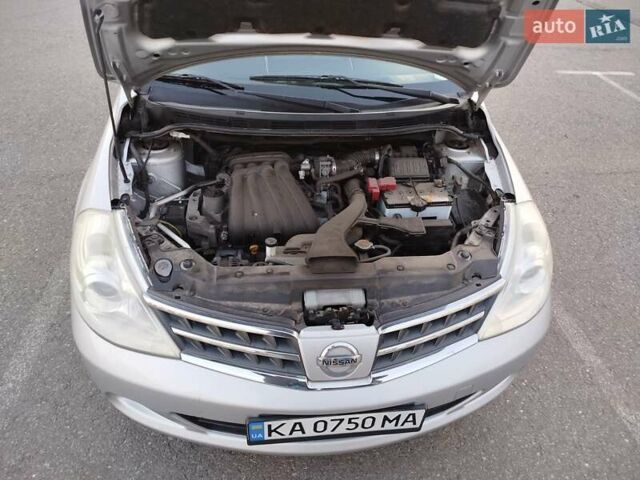 Сірий Ніссан Тііда, об'ємом двигуна 1.5 л та пробігом 81 тис. км за 7777 $, фото 12 на Automoto.ua