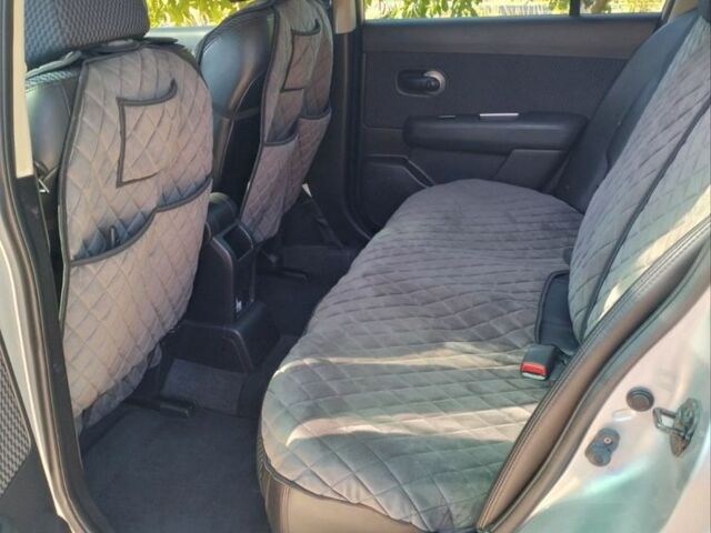 Сірий Ніссан Тііда, об'ємом двигуна 1.5 л та пробігом 150 тис. км за 7800 $, фото 6 на Automoto.ua