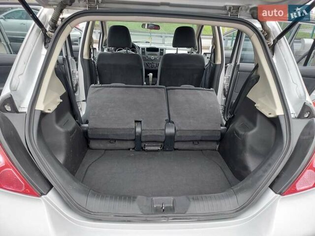 Серый Ниссан Тиида, объемом двигателя 1.6 л и пробегом 195 тыс. км за 7300 $, фото 13 на Automoto.ua