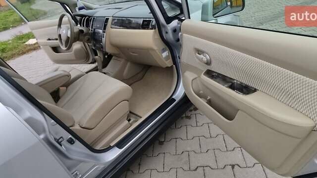 Серый Ниссан Тиида, объемом двигателя 1.6 л и пробегом 113 тыс. км за 6996 $, фото 15 на Automoto.ua