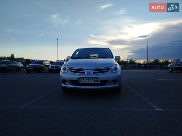 Сірий Ніссан Тііда, об'ємом двигуна 1.5 л та пробігом 81 тис. км за 7777 $, фото 1 на Automoto.ua