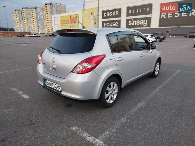 Сірий Ніссан Тііда, об'ємом двигуна 1.5 л та пробігом 81 тис. км за 7777 $, фото 15 на Automoto.ua