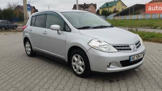 Серый Ниссан Тиида, объемом двигателя 1.6 л и пробегом 113 тыс. км за 6996 $, фото 1 на Automoto.ua