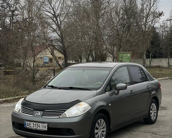 Сірий Ніссан Тііда, об'ємом двигуна 1.6 л та пробігом 220 тис. км за 4900 $, фото 5 на Automoto.ua