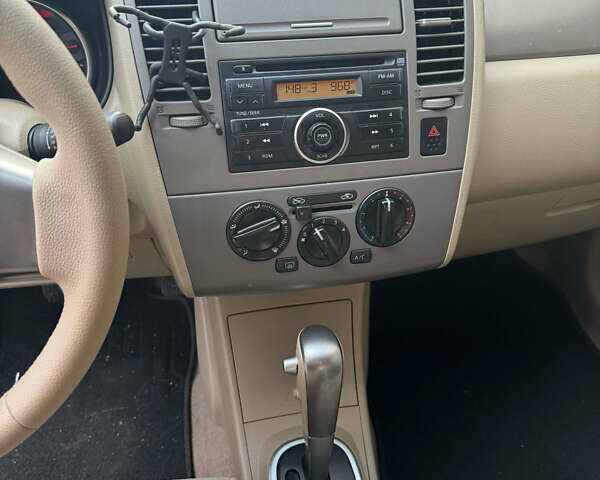 Сірий Ніссан Тііда, об'ємом двигуна 1.6 л та пробігом 155 тис. км за 6200 $, фото 8 на Automoto.ua