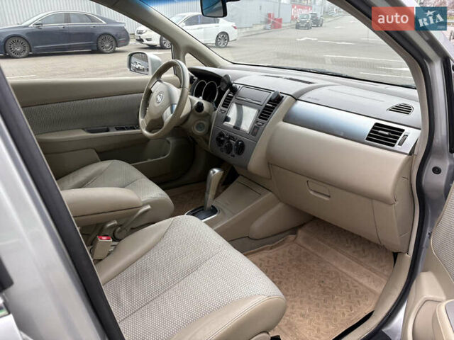 Серый Ниссан Тиида, объемом двигателя 1.6 л и пробегом 157 тыс. км за 6500 $, фото 7 на Automoto.ua