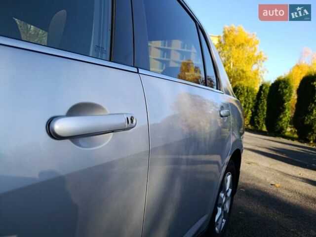 Серый Ниссан Тиида, объемом двигателя 1.8 л и пробегом 165 тыс. км за 5400 $, фото 1 на Automoto.ua