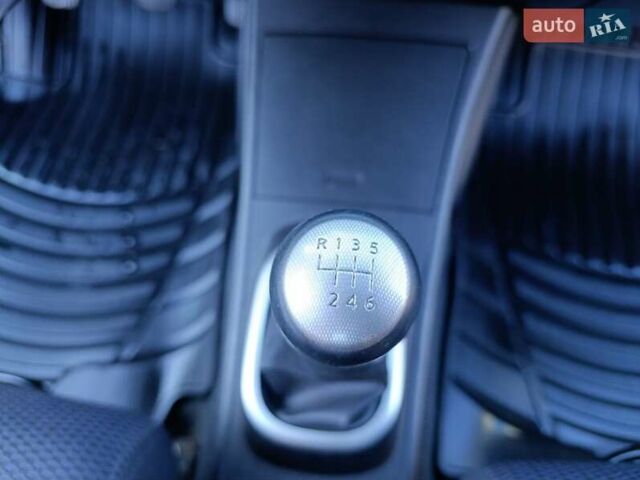 Серый Ниссан Тиида, объемом двигателя 1.8 л и пробегом 165 тыс. км за 5400 $, фото 22 на Automoto.ua