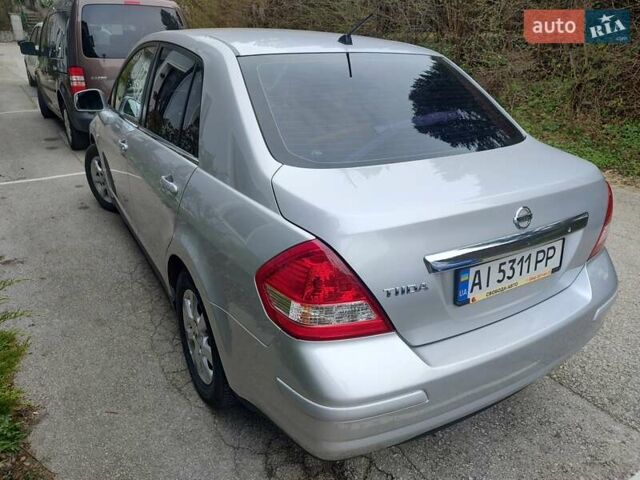 Сірий Ніссан Тііда, об'ємом двигуна 1.6 л та пробігом 45 тис. км за 8700 $, фото 15 на Automoto.ua