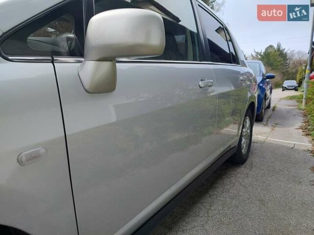 Сірий Ніссан Тііда, об'ємом двигуна 1.6 л та пробігом 45 тис. км за 8700 $, фото 32 на Automoto.ua