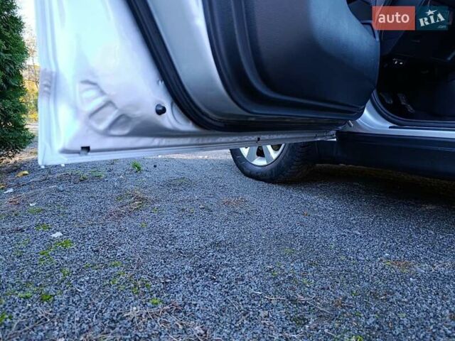 Серый Ниссан Тиида, объемом двигателя 1.8 л и пробегом 165 тыс. км за 5400 $, фото 15 на Automoto.ua