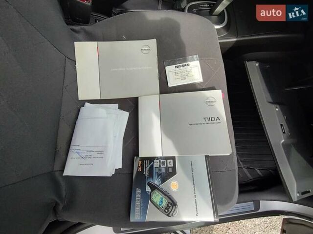 Сірий Ніссан Тііда, об'ємом двигуна 1.6 л та пробігом 45 тис. км за 8700 $, фото 40 на Automoto.ua