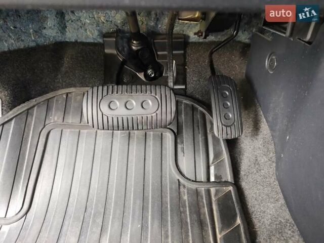 Сірий Ніссан Тііда, об'ємом двигуна 1.6 л та пробігом 45 тис. км за 8700 $, фото 21 на Automoto.ua