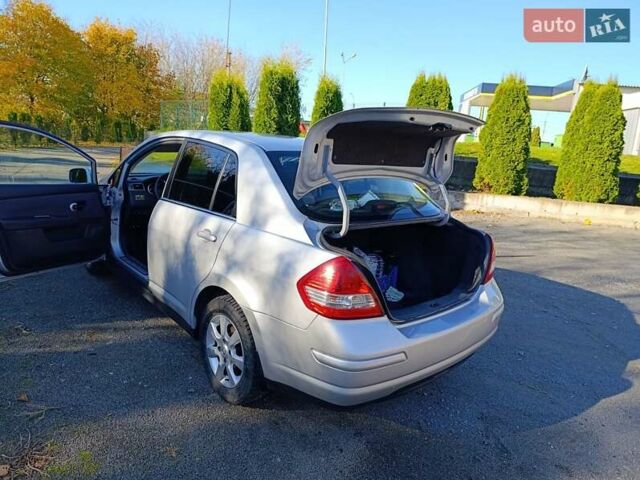 Серый Ниссан Тиида, объемом двигателя 1.8 л и пробегом 165 тыс. км за 5400 $, фото 29 на Automoto.ua