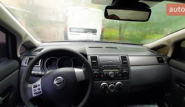 Сірий Ніссан Тііда, об'ємом двигуна 1.8 л та пробігом 199 тис. км за 4740 $, фото 9 на Automoto.ua