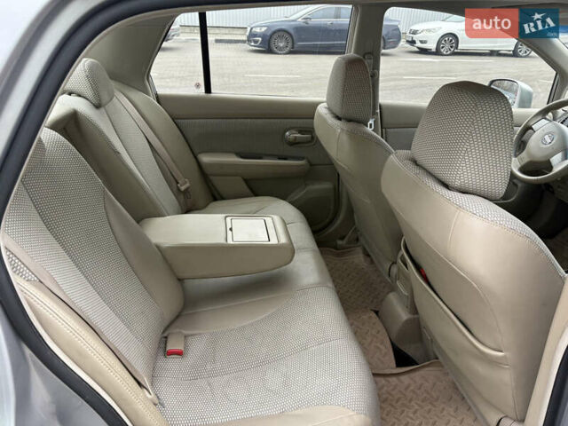 Серый Ниссан Тиида, объемом двигателя 1.6 л и пробегом 157 тыс. км за 6500 $, фото 13 на Automoto.ua