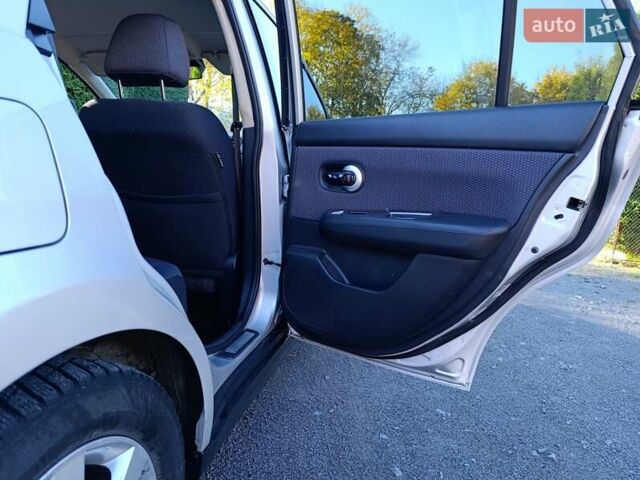 Серый Ниссан Тиида, объемом двигателя 1.8 л и пробегом 165 тыс. км за 5400 $, фото 23 на Automoto.ua