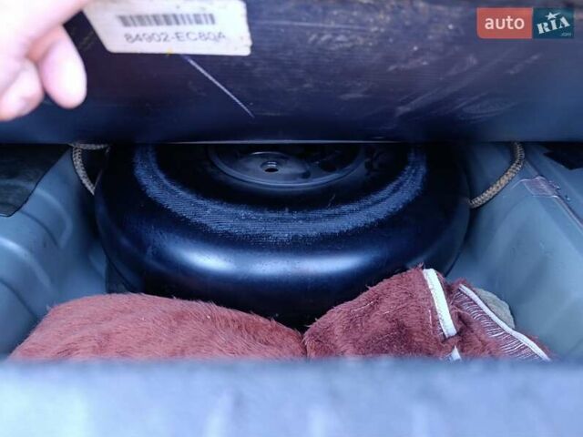 Серый Ниссан Тиида, объемом двигателя 1.8 л и пробегом 165 тыс. км за 5400 $, фото 26 на Automoto.ua