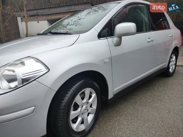 Сірий Ніссан Тііда, об'ємом двигуна 1.6 л та пробігом 45 тис. км за 8700 $, фото 2 на Automoto.ua