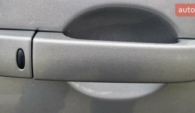 Серый Ниссан Тиида, объемом двигателя 1.6 л и пробегом 199 тыс. км за 5390 $, фото 23 на Automoto.ua