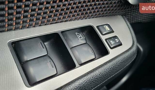 Серый Ниссан Тиида, объемом двигателя 1.6 л и пробегом 199 тыс. км за 5390 $, фото 37 на Automoto.ua