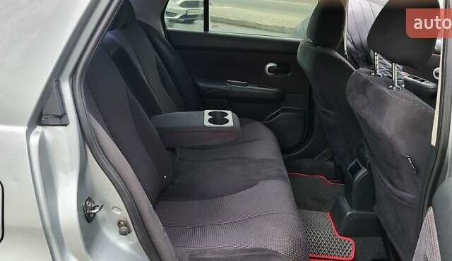 Серый Ниссан Тиида, объемом двигателя 1.6 л и пробегом 199 тыс. км за 5390 $, фото 32 на Automoto.ua