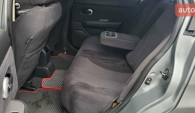 Серый Ниссан Тиида, объемом двигателя 1.6 л и пробегом 199 тыс. км за 5390 $, фото 27 на Automoto.ua