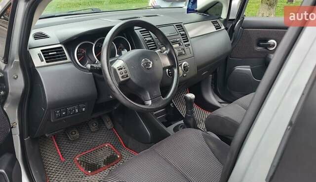 Серый Ниссан Тиида, объемом двигателя 1.6 л и пробегом 199 тыс. км за 5390 $, фото 24 на Automoto.ua