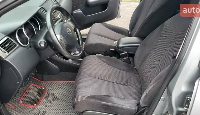 Серый Ниссан Тиида, объемом двигателя 1.6 л и пробегом 199 тыс. км за 5390 $, фото 25 на Automoto.ua