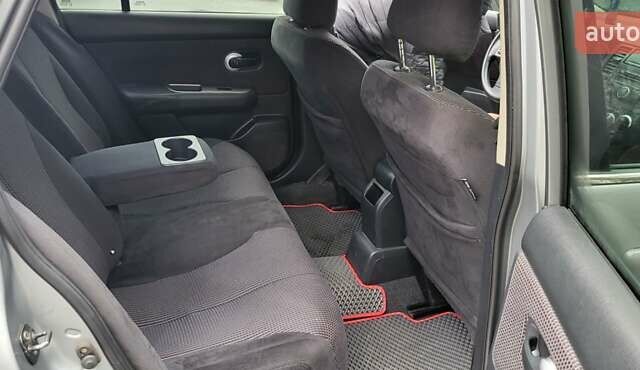 Серый Ниссан Тиида, объемом двигателя 1.6 л и пробегом 199 тыс. км за 5390 $, фото 31 на Automoto.ua