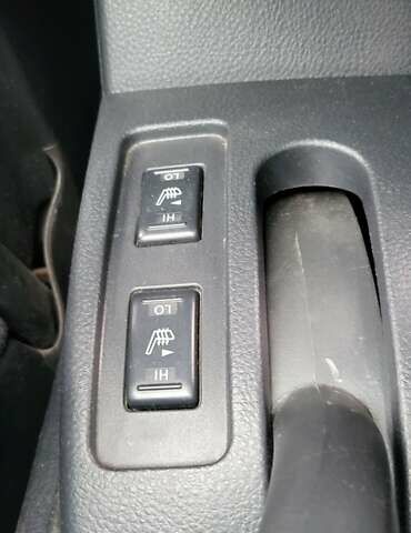 Серый Ниссан Тиида, объемом двигателя 1.6 л и пробегом 199 тыс. км за 5390 $, фото 46 на Automoto.ua