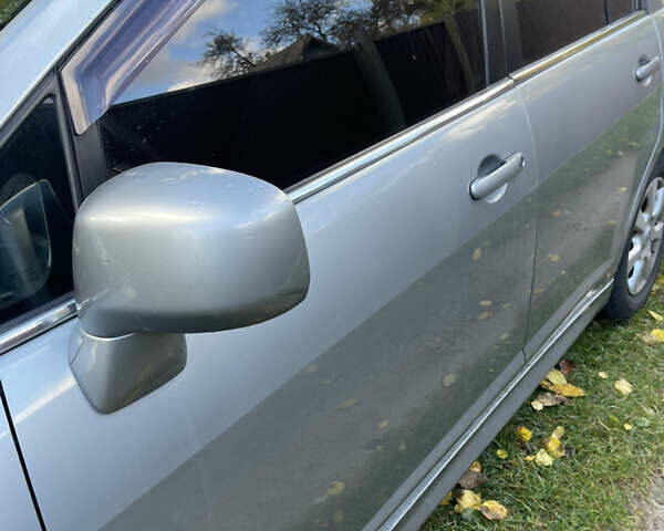 Серый Ниссан Тиида, объемом двигателя 1.6 л и пробегом 159 тыс. км за 6800 $, фото 28 на Automoto.ua