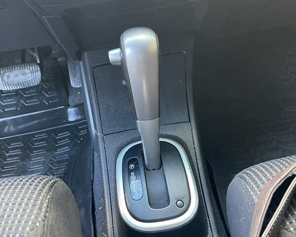 Серый Ниссан Тиида, объемом двигателя 1.6 л и пробегом 159 тыс. км за 6800 $, фото 34 на Automoto.ua