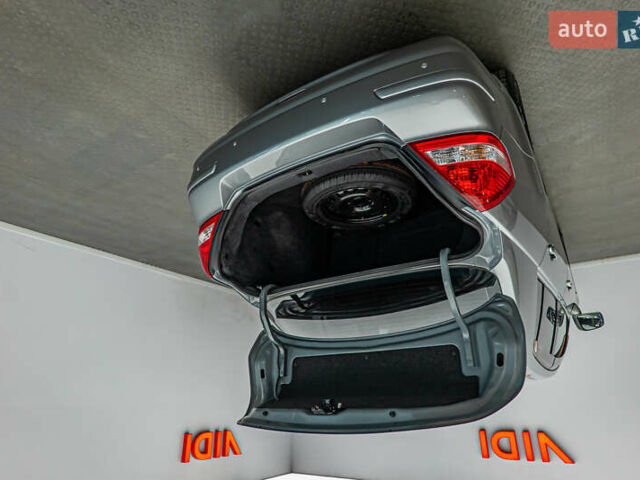 Серый Ниссан Тиида, объемом двигателя 1.6 л и пробегом 166 тыс. км за 6997 $, фото 6 на Automoto.ua