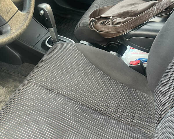 Серый Ниссан Тиида, объемом двигателя 1.6 л и пробегом 159 тыс. км за 6800 $, фото 22 на Automoto.ua