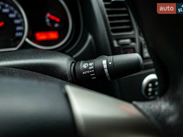 Серый Ниссан Тиида, объемом двигателя 1.6 л и пробегом 166 тыс. км за 6997 $, фото 14 на Automoto.ua