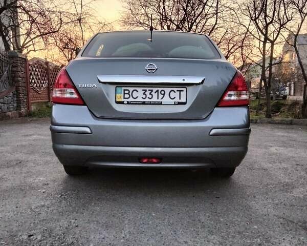 Серый Ниссан Тиида, объемом двигателя 1.6 л и пробегом 123 тыс. км за 7500 $, фото 15 на Automoto.ua