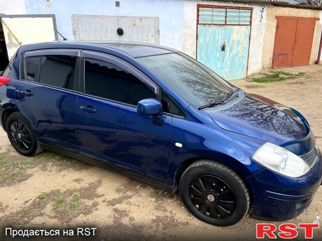 Синий Ниссан Тиида, объемом двигателя 1.6 л и пробегом 250 тыс. км за 5400 $, фото 7 на Automoto.ua