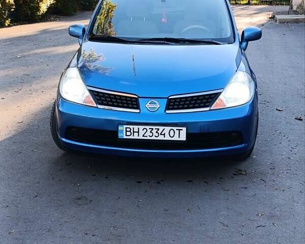 Синий Ниссан Тиида, объемом двигателя 1.6 л и пробегом 149 тыс. км за 6500 $, фото 4 на Automoto.ua
