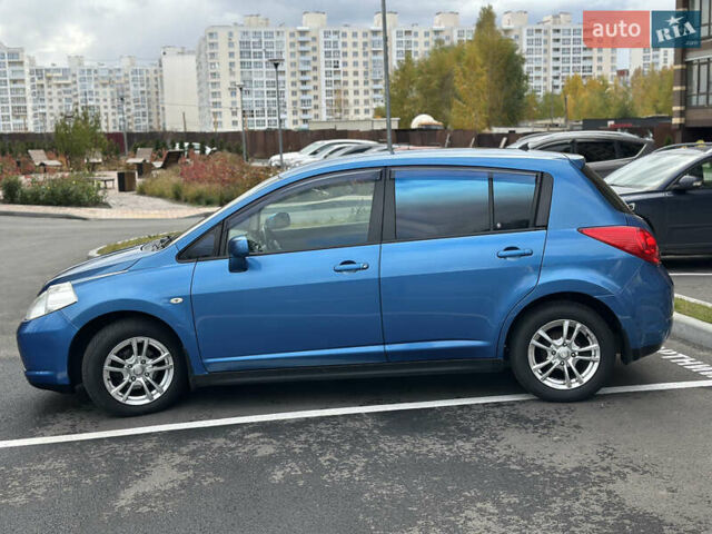 Синий Ниссан Тиида, объемом двигателя 1.6 л и пробегом 172 тыс. км за 6200 $, фото 3 на Automoto.ua