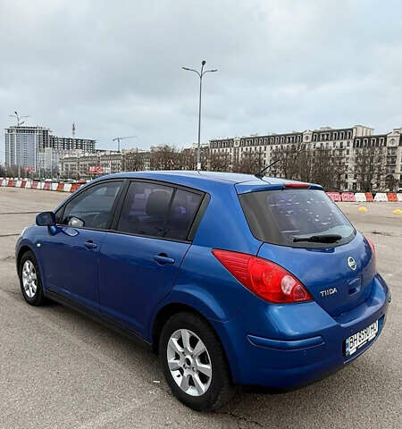 Синий Ниссан Тиида, объемом двигателя 1.6 л и пробегом 243 тыс. км за 5800 $, фото 5 на Automoto.ua