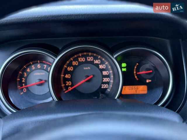 Синий Ниссан Тиида, объемом двигателя 1.6 л и пробегом 210 тыс. км за 5700 $, фото 12 на Automoto.ua