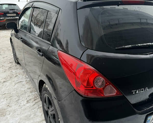 Синий Ниссан Тиида, объемом двигателя 1.6 л и пробегом 203 тыс. км за 4999 $, фото 12 на Automoto.ua