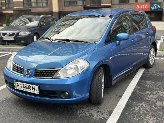 Синий Ниссан Тиида, объемом двигателя 1.6 л и пробегом 172 тыс. км за 6200 $, фото 2 на Automoto.ua
