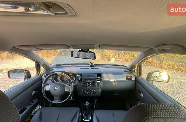 Синий Ниссан Тиида, объемом двигателя 1.6 л и пробегом 161 тыс. км за 8200 $, фото 18 на Automoto.ua