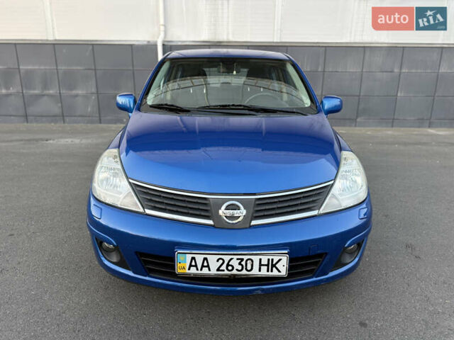 Синий Ниссан Тиида, объемом двигателя 1.6 л и пробегом 210 тыс. км за 6300 $, фото 1 на Automoto.ua